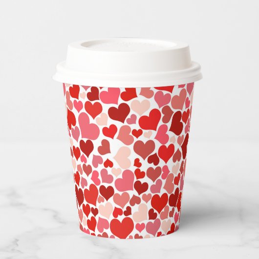 Muster für mehrfarbige Herzen 20367 Pappbecher (Links)