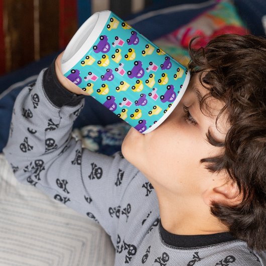 Muster für mehrfarbige Spielzeugautos Tasse