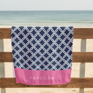 Muster für Navy und White Geometric PERSONALISIE Strandtuch