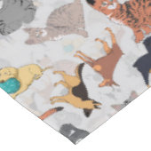 Muster für niedliche Hunde und Katzen Tischdecke (Schrägansicht)