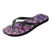Muster für niedliche Stiefmütterchen Lila Monogram Badesandalen (Schrägansicht)