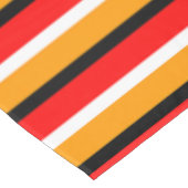 Muster für rote Orangen Streifen Tischdecke (Schrägansicht)
