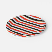 Muster für rote Schwarz-weiße Streifen Pappteller (Schrägansicht)