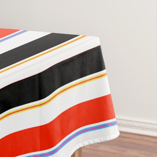 Muster für rote Schwarz-weiße Streifen Tischdecke (Beispiel)