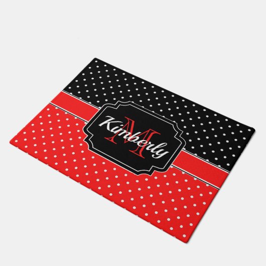 Muster für schwarze und rote Punkte Fußmatte (Schrägansicht)