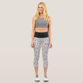 Muster für schwarze und weiße geometrische Quadrat Capri Leggings (Vorderseite)