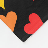 Muster für schwebende rote, orange und gelbe Herze Fleecedecke (Ecke)