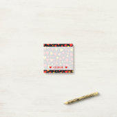 Muster für schwebende rote, orange und gelbe Herze Post-it Klebezettel (Auf Schreibtisch)