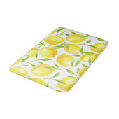 Muster für Zitronen und Blätter Badematte (Schrägansicht)