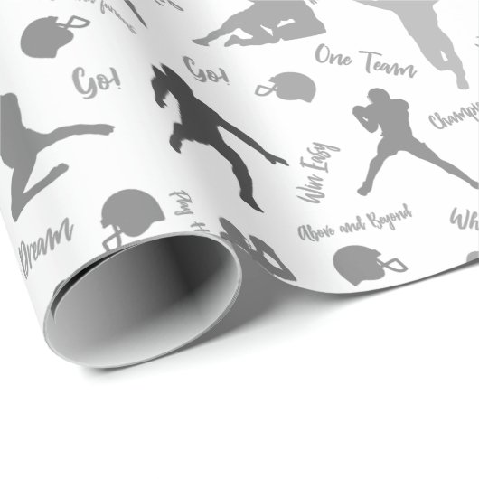 Muster grauer Fußballspieler in Weiß Geschenkpapier (Rolleneckpunkt)