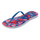 Muster Herz XOXO Liebe Rot Rosa Blau Monogramm Badesandalen (Schrägansicht)