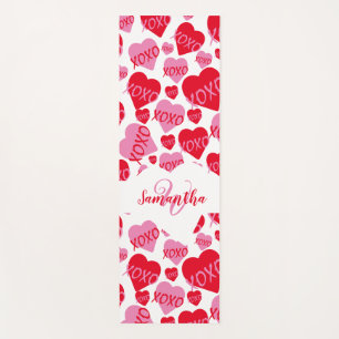 Muster Herz XOXO Liebe Rot Rosa Weißes Monogramm Yogamatte