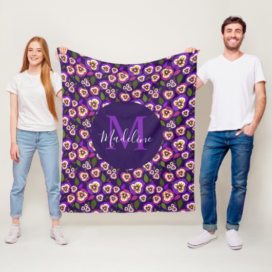 Muster Lila Monogramm für Girly Floral Stiefmütter Fleecedecke (Beispiel)