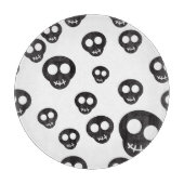 Muster mit den schwarzen Schädeln auf Weiß Schneidebrett (Vorderseite)