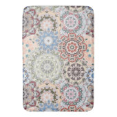 Muster mit farbigen Mandalasen Badematte (Vorderseite Vertikal)