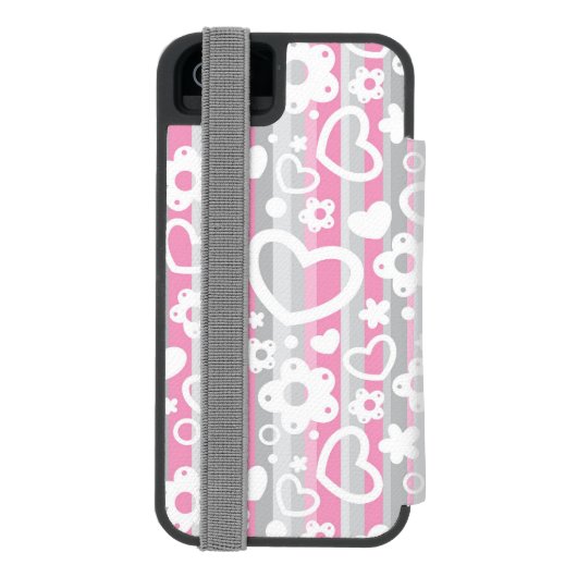 Muster mit Herzen und Blumen Incipio iPhone Geldbeutel-Hülle (Folio Rückseite)