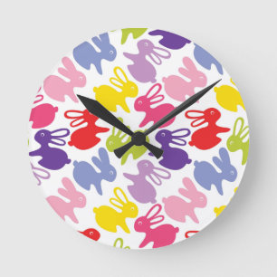 Muster mit Ostern-Kaninchen Runde Wanduhr