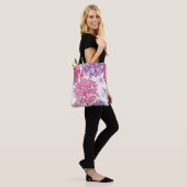 Muster mit rosa Astern und Dahlie Tasche (Am Model)