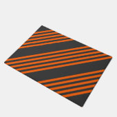 Muster Orange und Kohle, fünf Streifen Fußmatte (Schrägansicht)