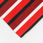 Muster Rot und Maroon Rot Streifen Fleecedecke (Ecke)