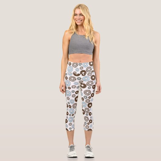 Muster von Donuts, blauen Donuts, braunen Donuts Capri Leggings (Vorderseite)
