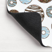 Muster von Donuts, blauen Donuts, braunen Donuts Mousepad (Ecke)
