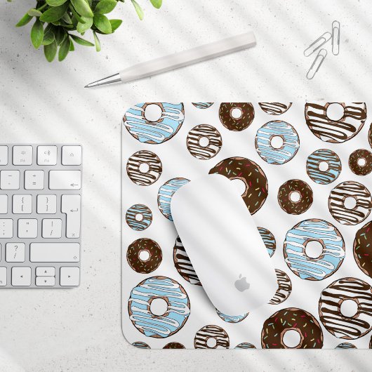 Muster von Donuts, blauen Donuts, braunen Donuts Mousepad