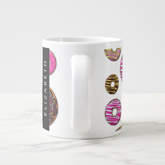 Muster von Donuts, farbenfrohe Donuts, Ihr Name Jumbo-Tasse (Rückseite)