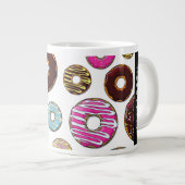Muster von Donuts, farbenfrohe Donuts, Ihr Name Jumbo-Tasse (Vorderseite Rechts)