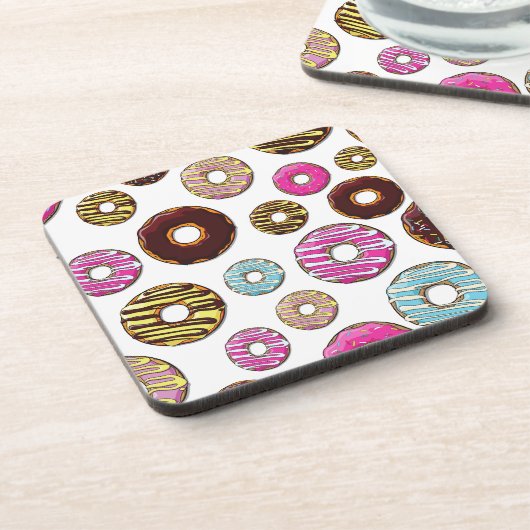 Muster von Donuts, farbenfrohe Donuts, Sprinklen Getränkeuntersetzer (Linke Seite)