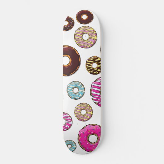 Muster von Donuts, farbenfrohe Donuts, Sprinklen Skateboard (Vorderseite)
