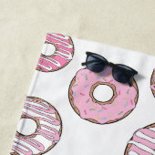 Muster von Donuts, rosa Donuts, Icing, Ihr Name Strandtuch (Beispiel)