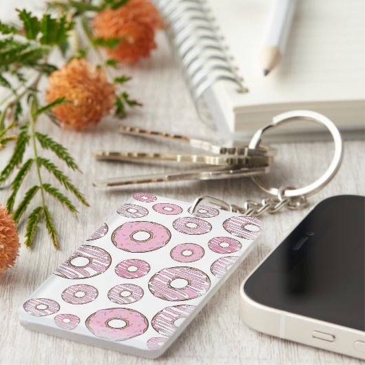Muster von Donuts, rosa Donuts, Sprinklen Schlüsselanhänger (Vorderseite rechts)