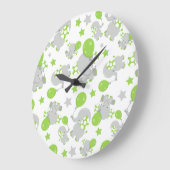 Muster von Elefanten, Niedliche Elefanten - grün g Große Wanduhr (Winkel)
