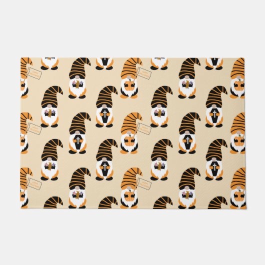 Muster von Gnomen, Halloween-Gnomen-Trick oder -Be Fußmatte (Vorderseite)