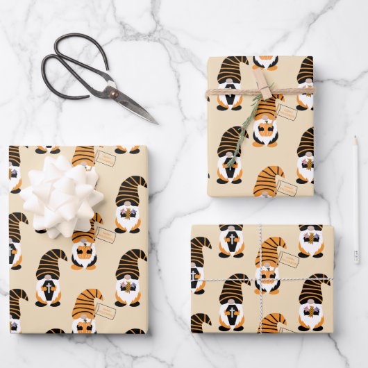 Muster von Gnomen, Halloween-Gnomen-Trick oder -Be Geschenkpapier Set (Vorderseite)