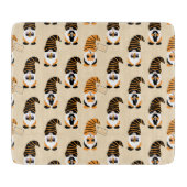 Muster von Gnomen, Halloween-Gnomen-Trick oder -Be Schneidebrett (Vorderseite)