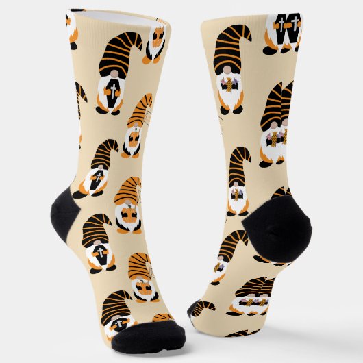 Muster von Gnomen, Halloween-Gnomen-Trick oder -Be Socken (Gewinkelt)