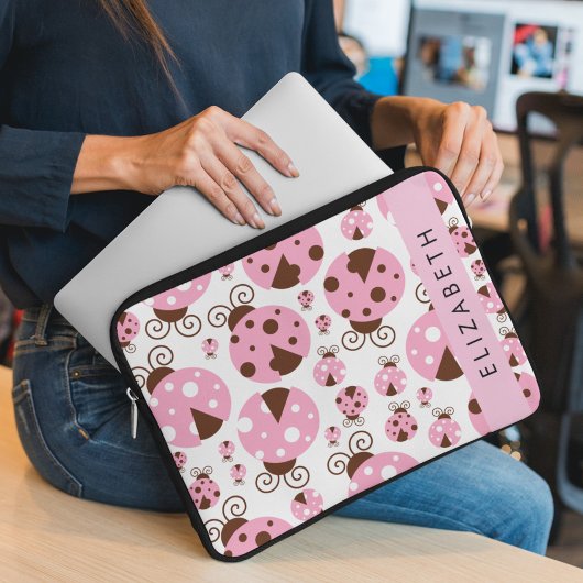 Muster von Ladybugs, rosa Ladybugs, Ihr Name Laptopschutzhülle