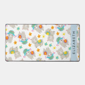 Muster von Llamas, Alpacas, Blume, Ihr Name Schreibtischunterlage (Vorderseite)