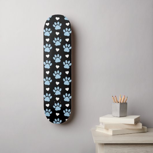 Muster von Paws, Hundeschäften, blauen Paws, weiße Skateboard (Wandkunst)