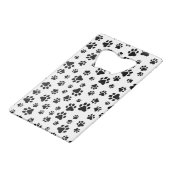 Muster von Paws, Hundeschäften, Schwarz und Weiß Geldbeutel Flaschenöffner (Vorderseite Schrägansicht)