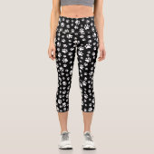 Muster von Paws, Paw Prints, Schwarz und Weiß Capri Leggings (Vorderseite)