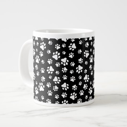 Muster von Paws, Paw Prints, Schwarz und Weiß Jumbo-Tasse (Vorderseite Links)