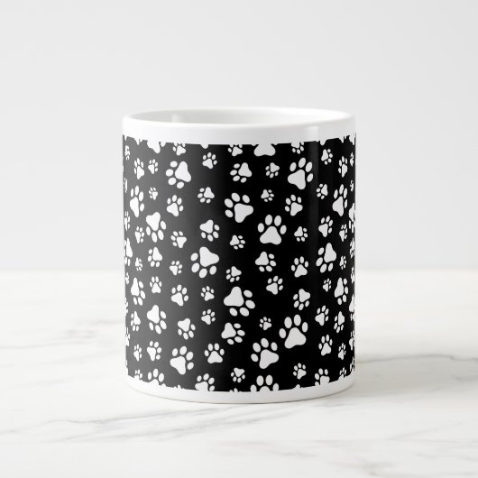 Muster von Paws, Paw Prints, Schwarz und Weiß Jumbo-Tasse (Vorderseite)
