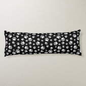 Muster von Paws, Paw Prints, Schwarz und Weiß Seitenschläferkissen (Rückseite)