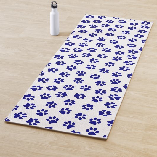 Muster von Pfoten, Hundeschäften, blaue Navy-Paws Yogamatte (Beispiel)