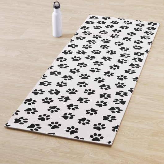 Muster von Pfoten, Hundeschäften, schwarzen Pfoten Yogamatte (Beispiel)