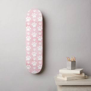 Muster von Pfoten, weißen Pfoten, Aquarellfarben, Skateboard