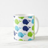 Muster von Walen, Niedlichen Walen, Ihr Name Kaffeetasse (VorderseiteRechts)